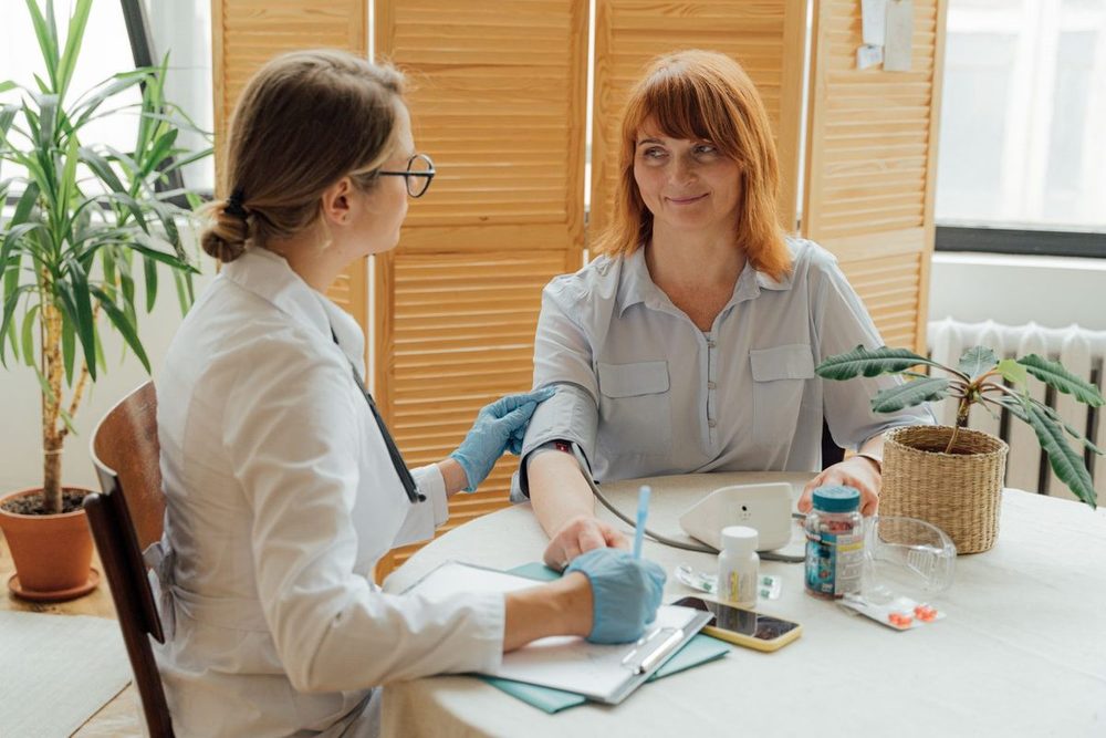 A physician and a patient in conversation